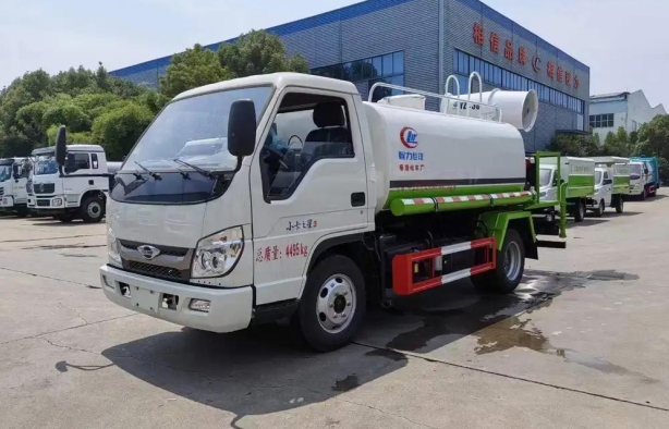 福田蓝牌4.5方洒水车